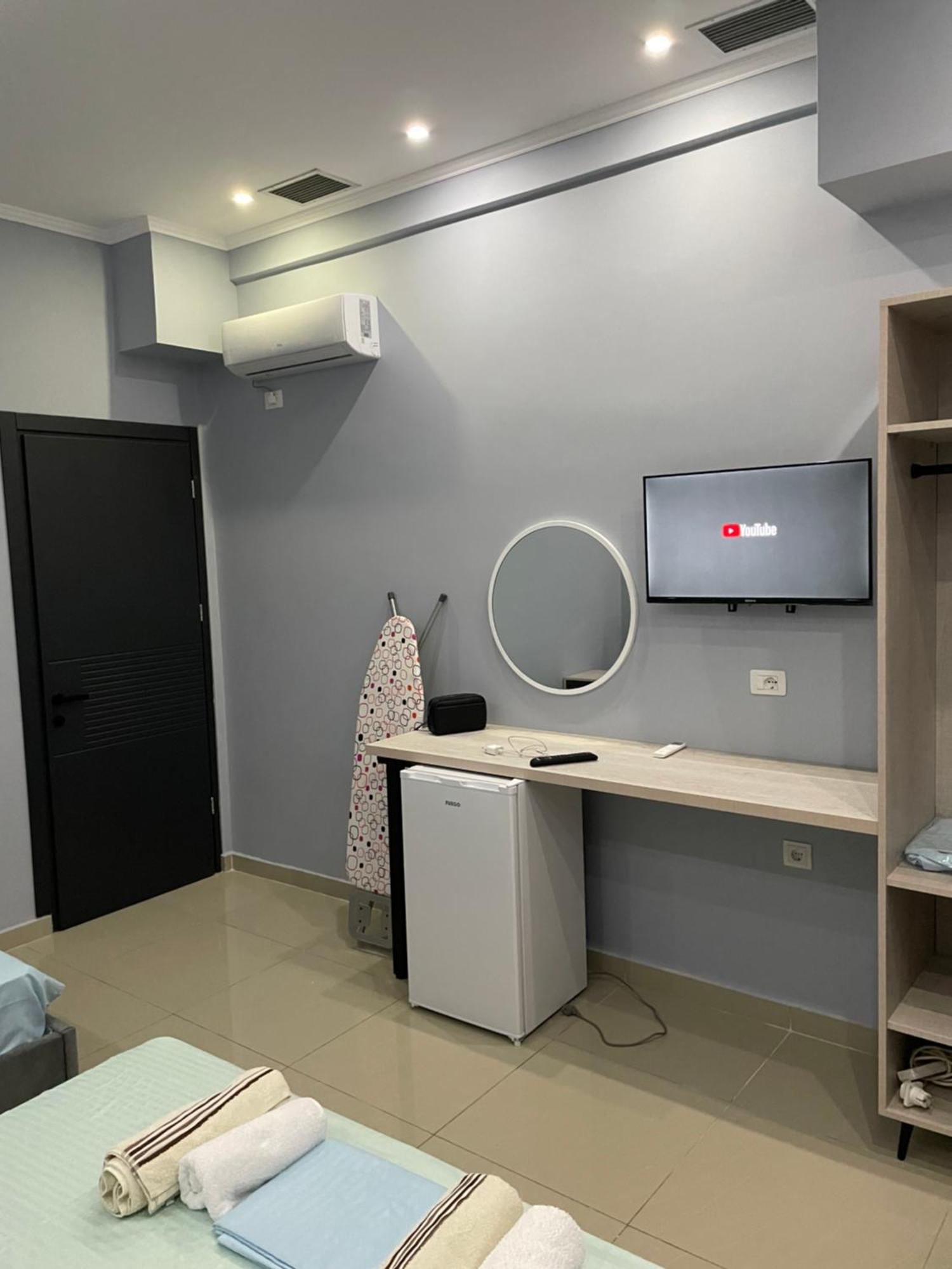 Hotel Porti Саранда Экстерьер фото